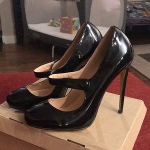 NEW, never worn Mary Jane heeled shoes. Size 40, 9.5.